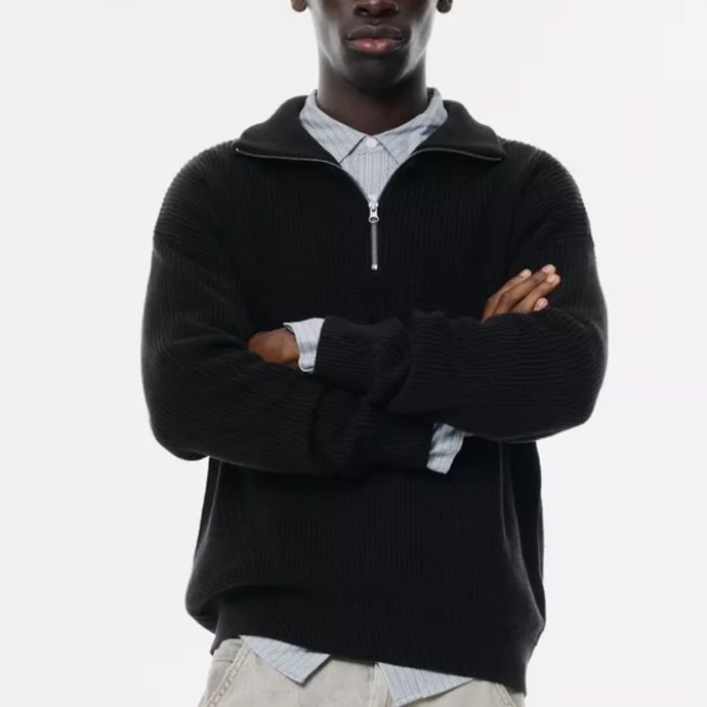 Pull&Bear Men's Black Half-Zip Sweater
